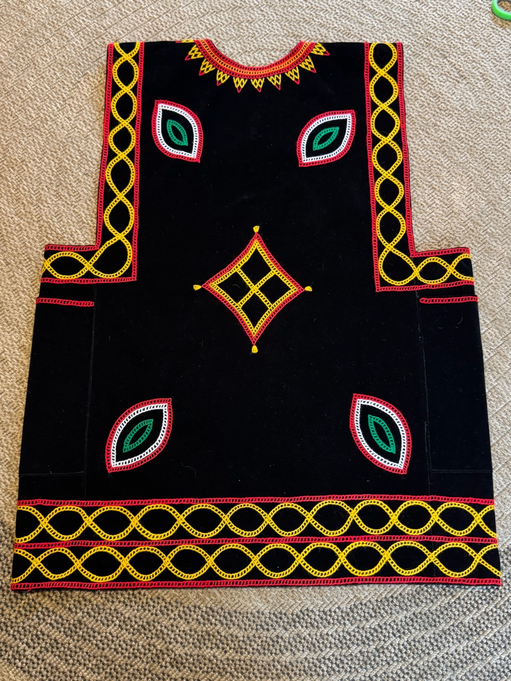 Authentic Traditional Toghu Atoghu Cameroon Bamenda Vest Velvet Hand Embroidered - Picture 9 of 11